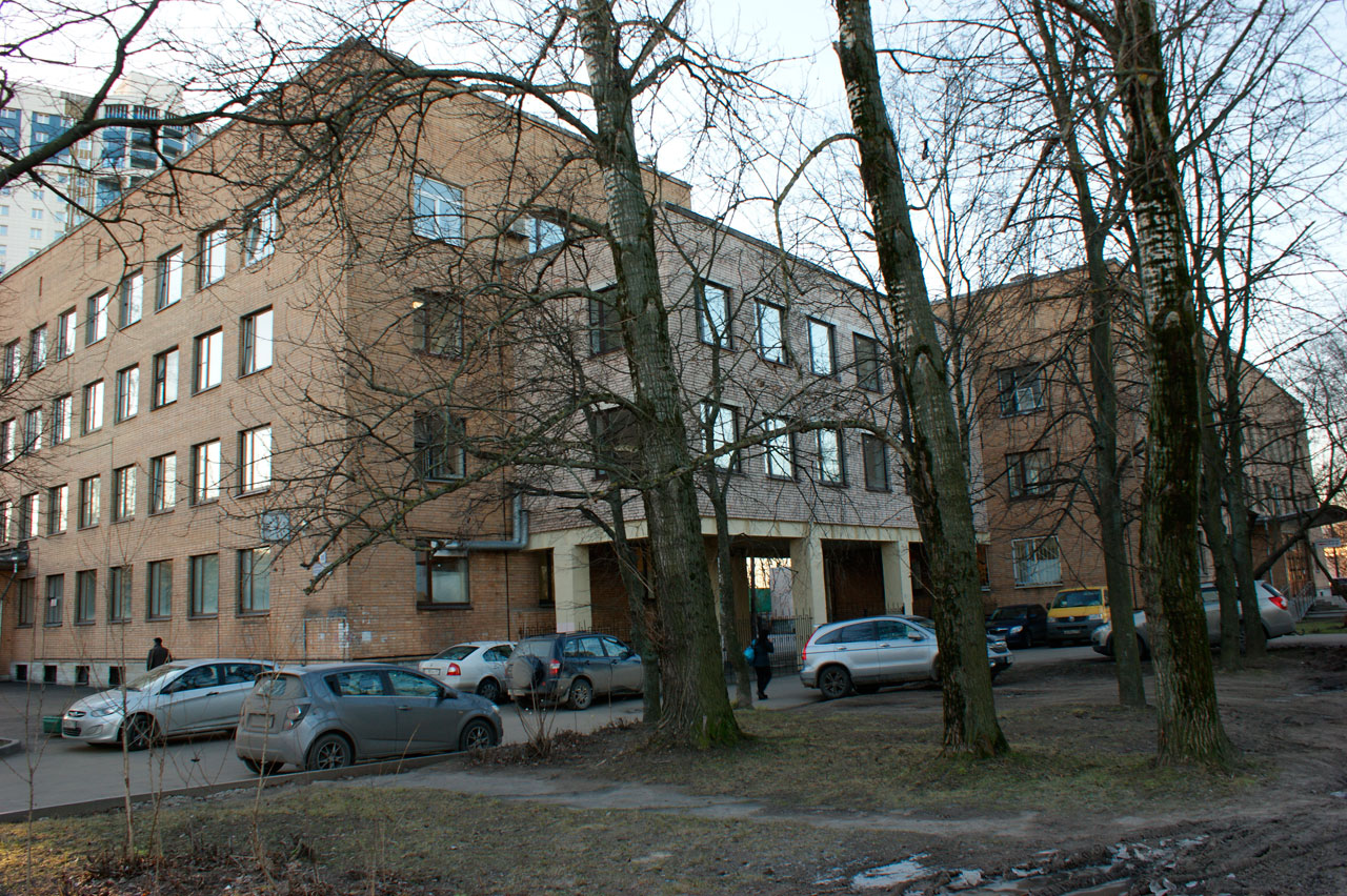 Поликлиника 51 фото Поликлиника № 51 Московского района, Космонавтов пр., 33-35