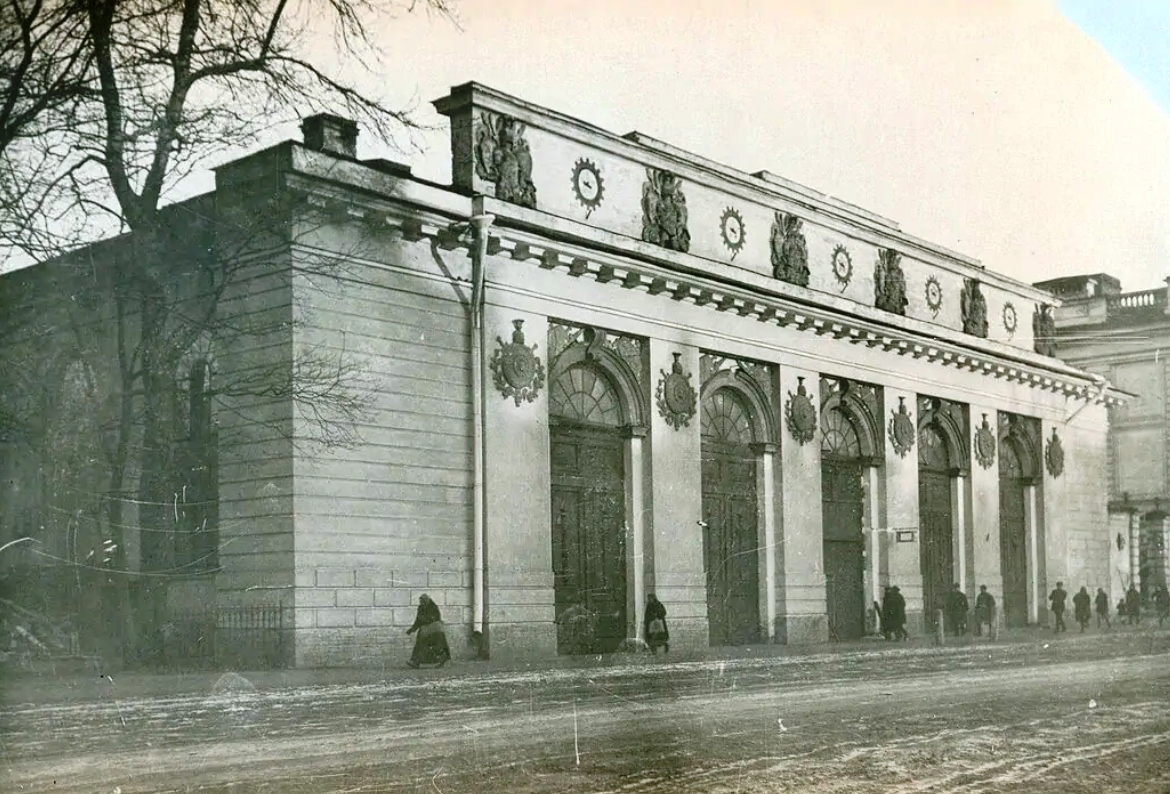 михайловский манеж в санкт петербурге