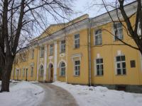 больница ржд история здания. thumb0 151 155311. больница ржд история здания фото. больница ржд история здания-thumb0 151 155311. картинка больница ржд история здания. картинка thumb0 151 155311. Главное здание, два флигеля, придомовая церковь и хозяйственные постройки — настоящий архитектурный шедевр. Строительство его приписывают то Родиону Казакову, то Шарлю де Вальи, то Василию Баженову.