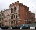 в каком году была учреждена первая в россии община сестер милосердия свято троицкая. thumb 16 16579. в каком году была учреждена первая в россии община сестер милосердия свято троицкая фото. в каком году была учреждена первая в россии община сестер милосердия свято троицкая-thumb 16 16579. картинка в каком году была учреждена первая в россии община сестер милосердия свято троицкая. картинка thumb 16 16579. Первой российской общиной сестер милосердия была Санкт-Петербургская Свято-Троицкая община, основанная в марте 1844 года. В Москве община сестер милосердия возникла в 1848 году. В основе общин лежала идея о том, что «служение сестер милосердия невозможно без личного подвига во имя любви к Богу и ближнему, если человек отдает себя всецело, бескорыстно и беззаветно». В годы Крымской войны великой княгиней Еленой Павловной была создана Крестовоздвиженская община, которой руководил Н.И. Пирогов. В 1867 году была создана община Красного Креста — Общество попечения о раненых и больных воинах, которое готовило сестер для ухода за больными и ранеными как в военное, так и в мирное время.
